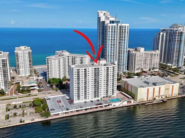 3000 S Ocean Dr 206, Hollywood FL 33019
