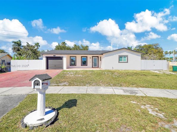 10715 SW 168th Ter, Miami FL 33157