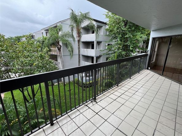 8888 SW 131st Ct 308, Miami FL 33186