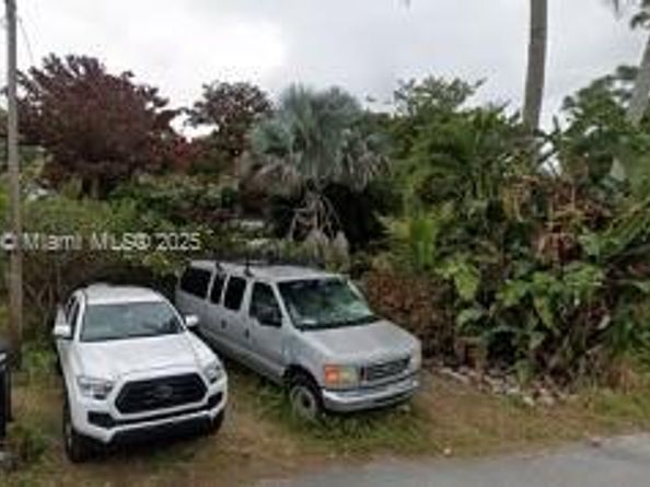 6117 Edwards Rd, Margate FL 33063