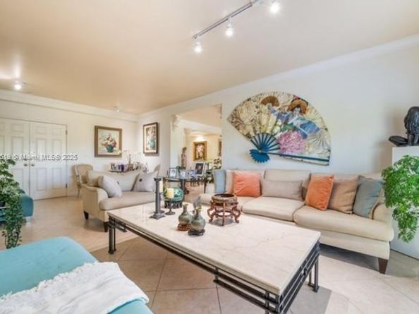 1400 Salzedo St 305, Coral Gables FL 33134