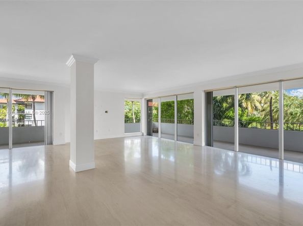 155 Ocean Lane Dr 300, Key Biscayne FL 33149