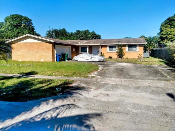4411 NW 15th St, Lauderhill FL 33313