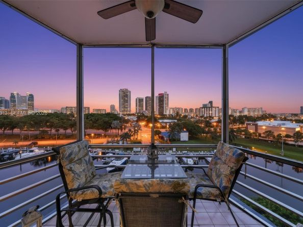 200 Diplomat Pkwy 732, Hallandale Beach FL 33009