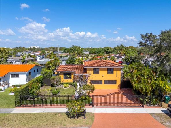 7941 SW 18th Ter, Miami FL 33155