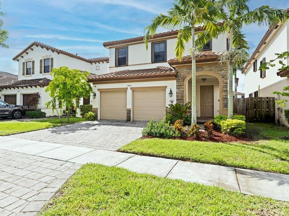 2442 NE 1st St, Homestead FL 33033