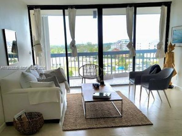 2425 Presidential Way 703, West Palm Beach FL 33401