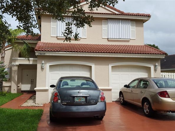 19409 NW 24th Pl, Pembroke Pines FL 33029