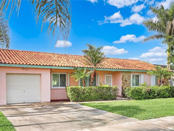 11211 SW 138th Ter, Miami FL 33176