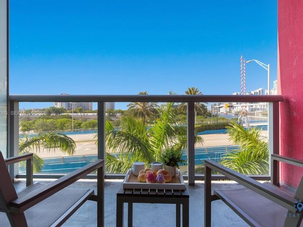 2602 E Hallandale Beach Blvd R506, Hallandale Beach FL 33009