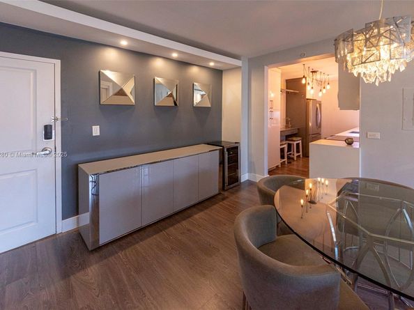 401 69th St 212, Miami Beach FL 33141