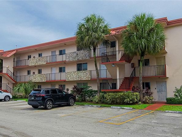 1080 Del Lago Cir 201, Sunrise FL 33313