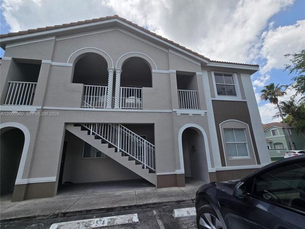 2758 SE 17th Ave 203, Homestead FL 33035