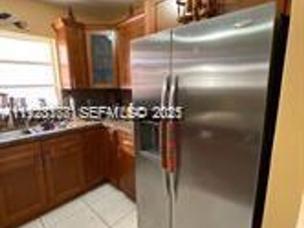 821 W 39 Pl, Hialeah FL 33012