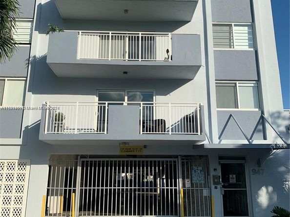 947 Lenox Ave 204, Miami Beach FL 33139