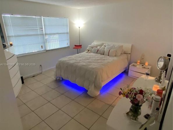 12950 SW 7th Ct 310A, Pembroke Pines FL 33027