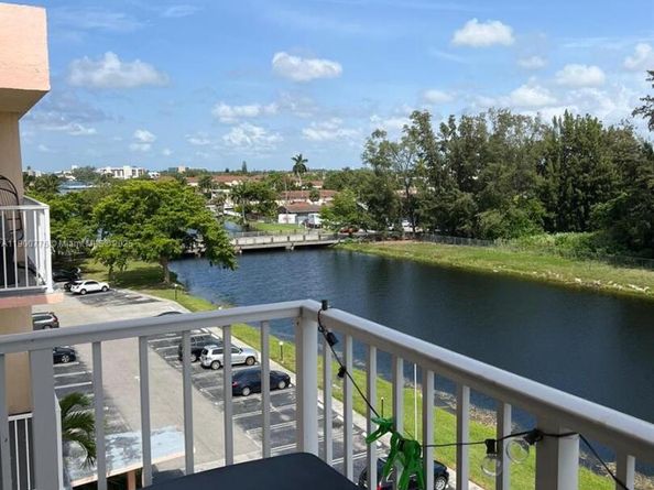 16465 NE 22nd Ave 617, North Miami Beach FL 33160