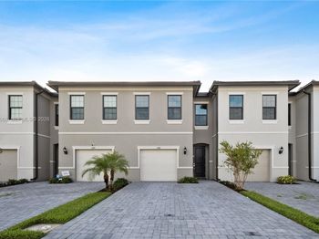 4488 E Appleton Cir E