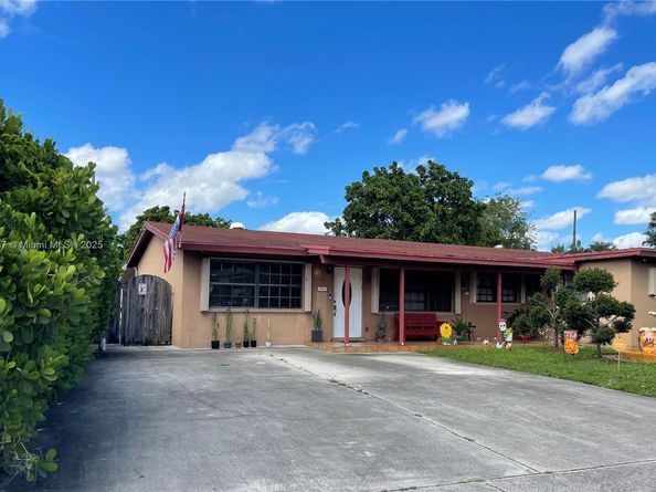 1961 SW 36 Avenue, Fort Lauderdale FL 33312