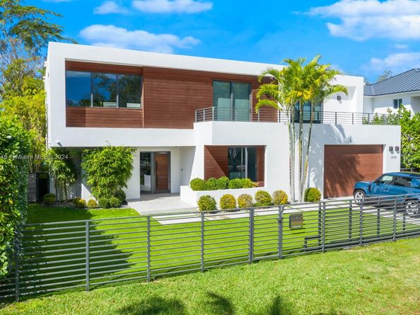 7900 SW 54th Ave, Miami FL 33143