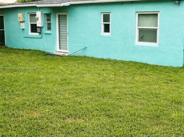 2530 NW 152nd St, Miami Gardens FL 33054