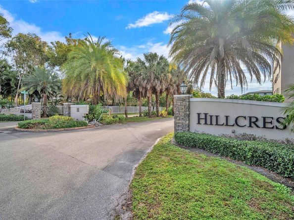 1201 Hillcrest Ct 102, Hollywood FL 33021