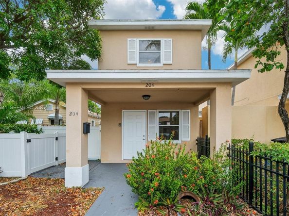 204 N D St, Lake Worth FL 33460
