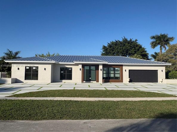 16733 Golfview Dr, Weston FL 33326