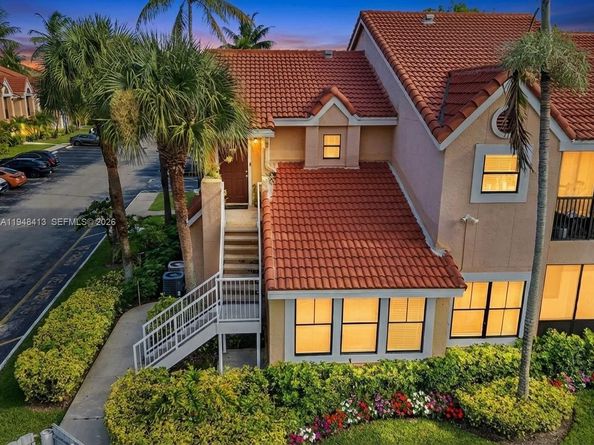 15560 SW 104th TER 611, Miami FL 33196