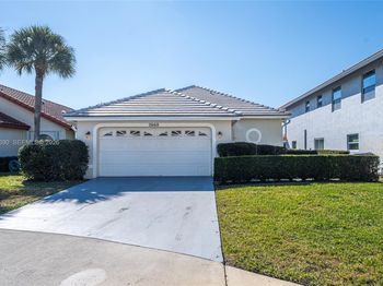 2668 Country Golf Dr