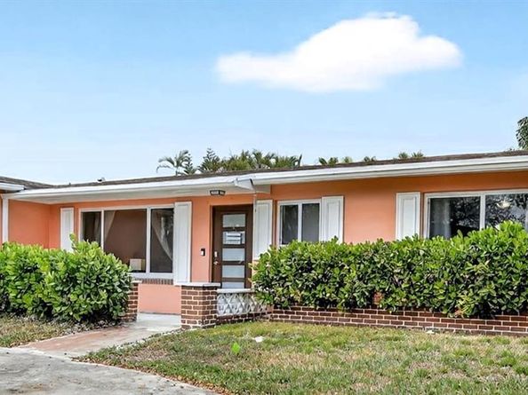 11501 NW 15th St, Pembroke Pines FL 33026