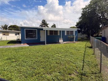 318 NW 30th Ter