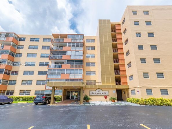 16400 NE 17th Ave 707, North Miami Beach FL 33162