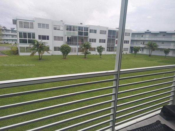 2300 Park Ln 211, Hollywood FL 33021