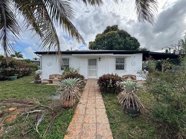 1040 Curtiss Dr, Opa-Locka FL 33054