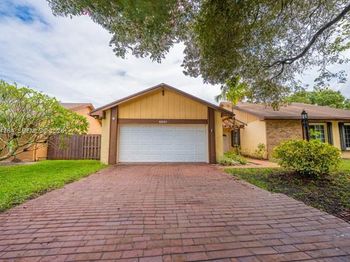 5501 SW 147th Pl