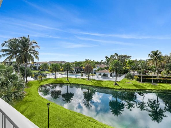 2600 S University Dr 326, Davie FL 33328