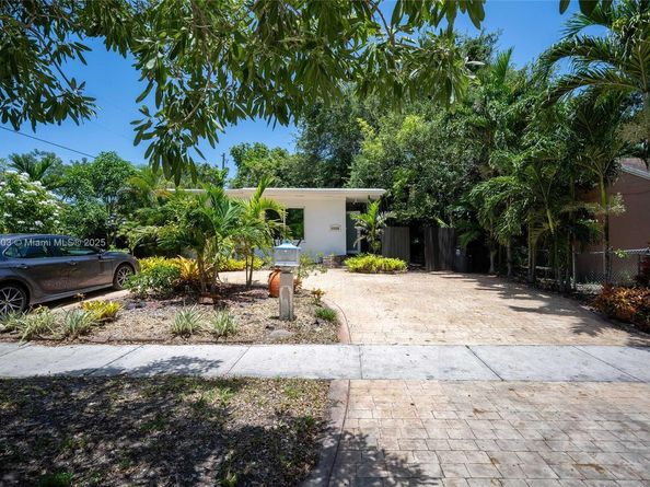 13325 NE 10th Ave, North Miami FL 33161