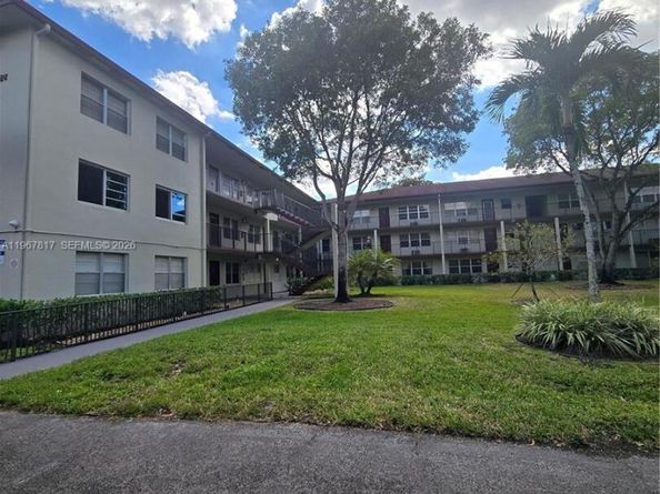 13500 SW 1st St 202U, Pembroke Pines FL 33027