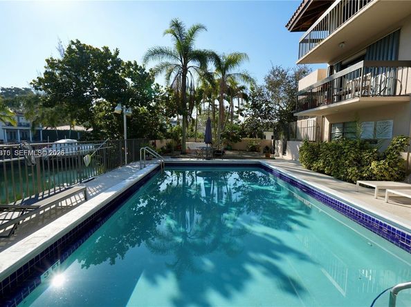 5201 Orduna Dr 12, Coral Gables FL 33146