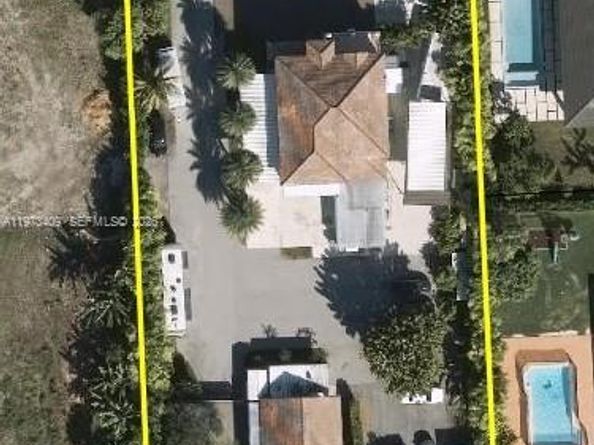 13050 SW 26th St, Miami FL 33175