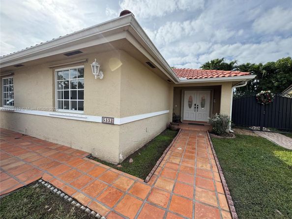 5332 SW 142nd Pl, Miami FL 33175