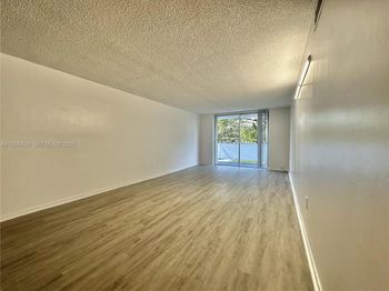 1470 NE 125th Ter