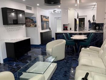 5121 W Oakland Park Blvd