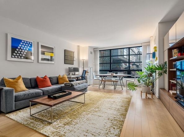 580 Washington St. 2A, Boston MA 02111