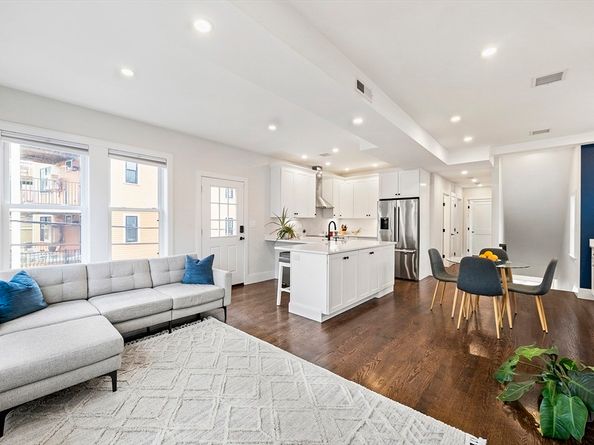 12-14 Porter St 12, Boston MA 02130