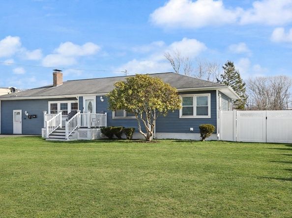 134 Oak St, Brockton MA 02301