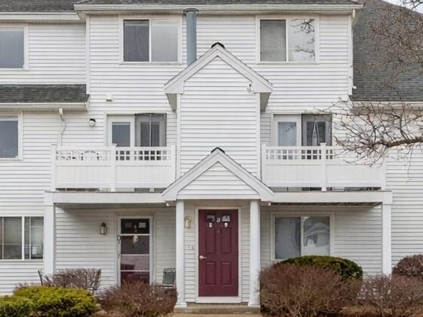 360 Littleton Road D8, Chelmsford MA 01824