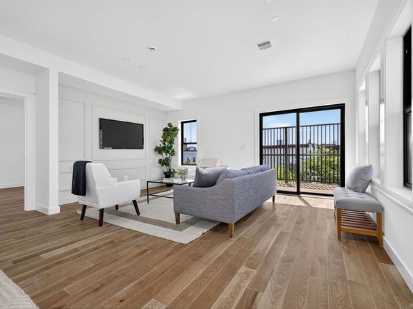 192 Washington Street C, Somerville MA 02143