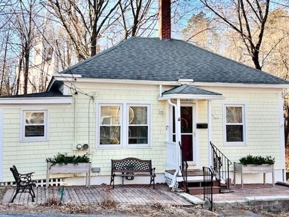 447 Stevens St, North Andover MA 01845